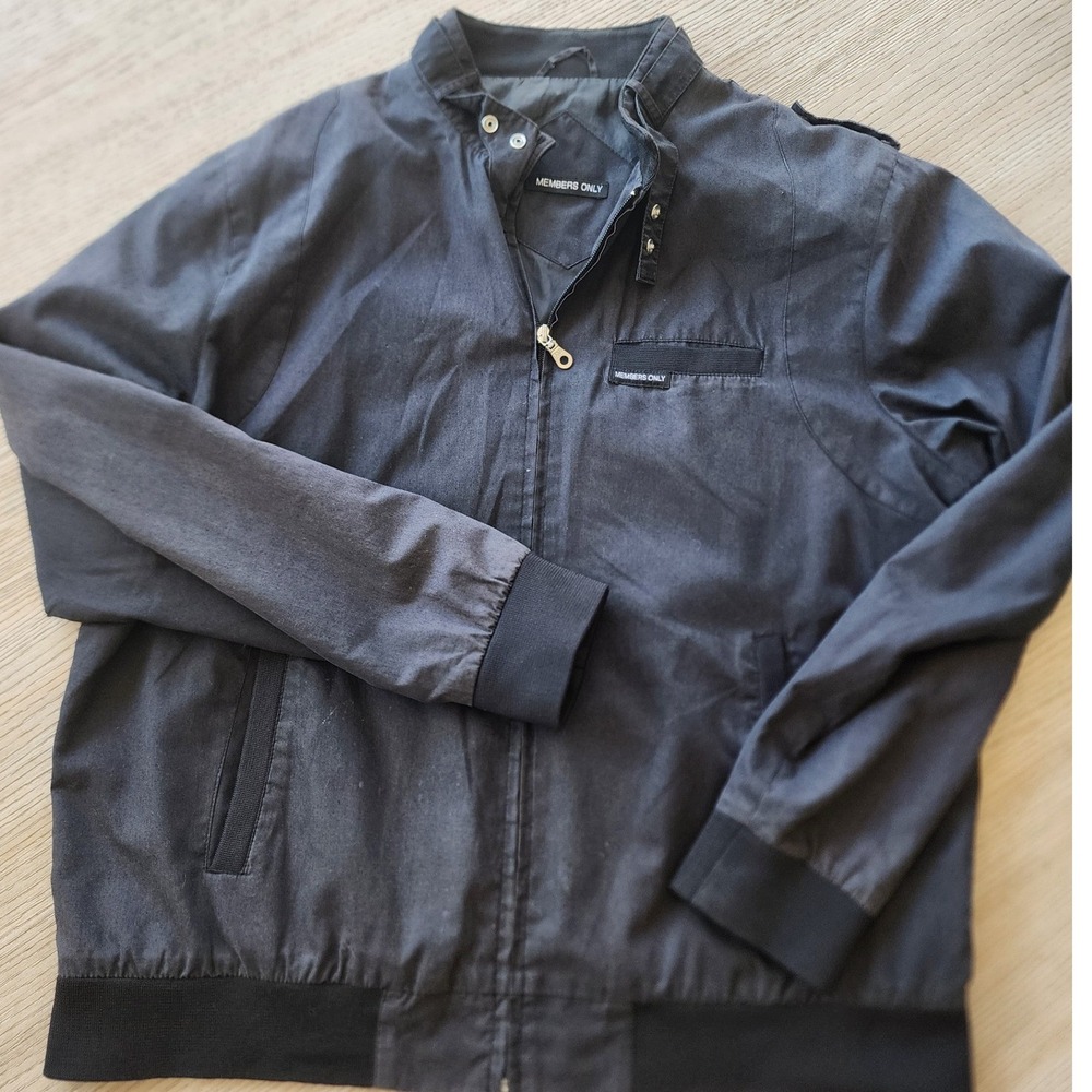 Members Only Iconic Racer Jacket Black Lightweight Bomber Coat. Indiesleaze Y2K